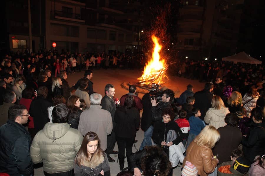 Η Τζαμάλα αργά προς το τελείωμα της φωτιάς